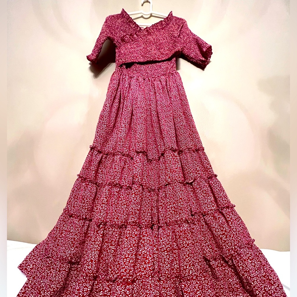 Lucy Avenue Bergudy smocked floral dress size M. Praire Cottage Flair Beachy.